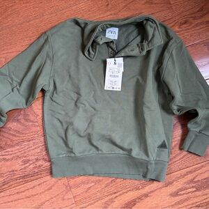 Zara Men's Olive Crewneck Sweater